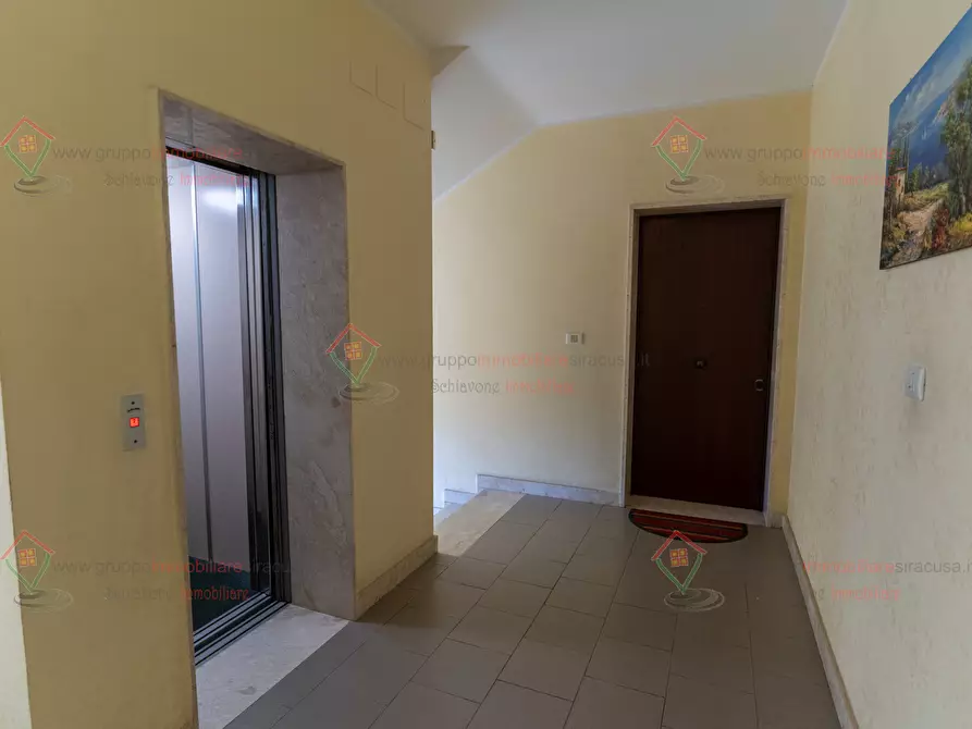 Immagine 21 di Quadrilocale in vendita  a Floridia