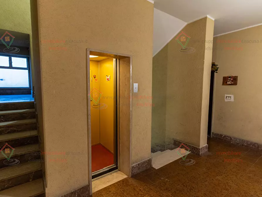 Immagine 22 di Pentalocale in vendita  a Siracusa