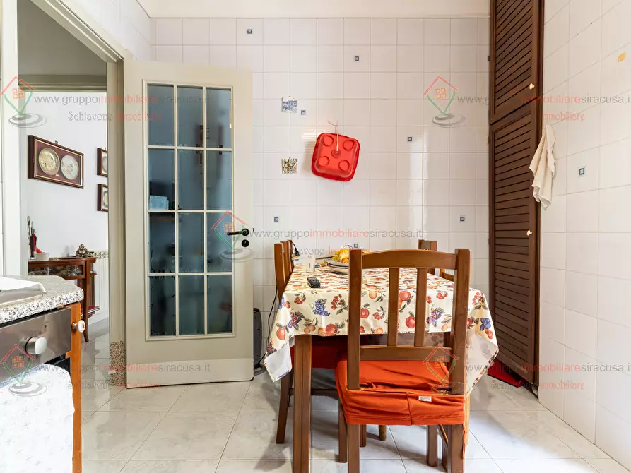 Immagine 10 di Trilocale in vendita  a Siracusa