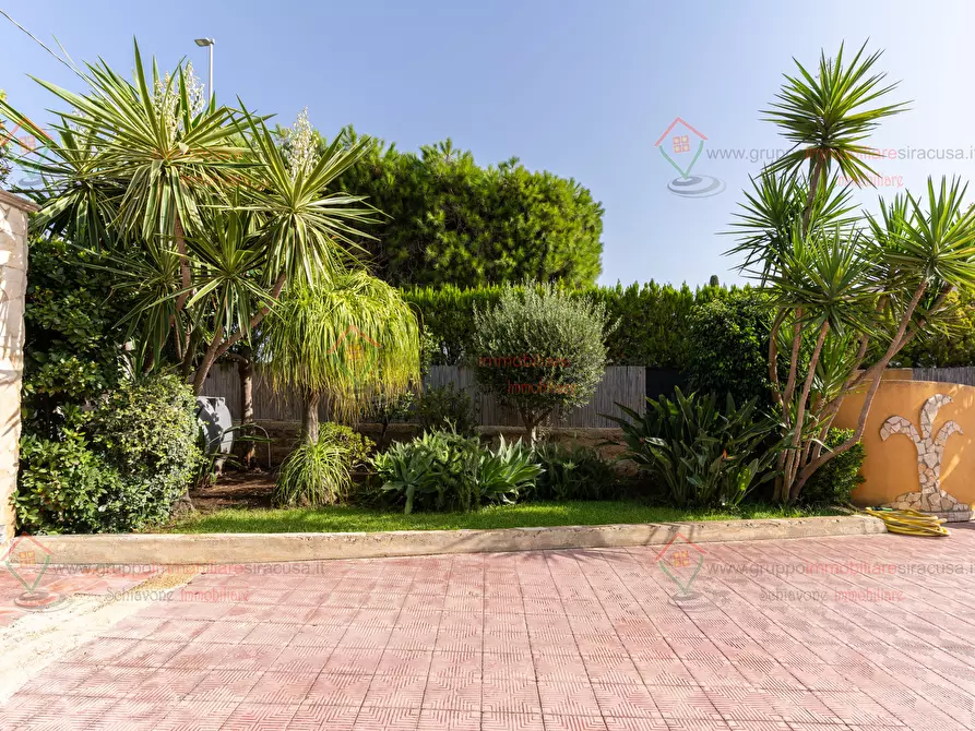 Immagine 20 di Villa in vendita  a Siracusa