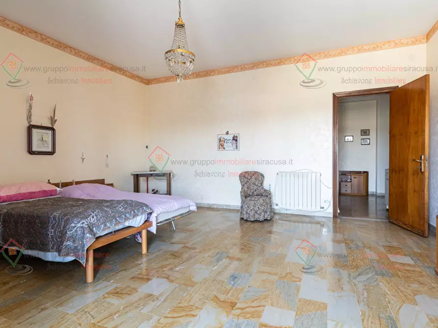 Immagine 22 di Quadrilocale in vendita  a Siracusa