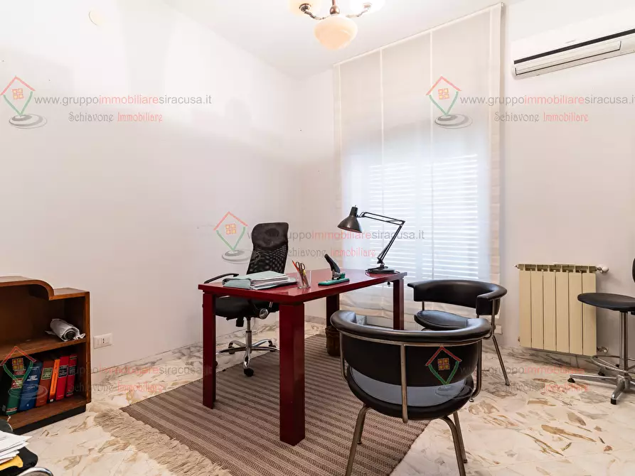 Immagine 13 di Pentalocale in affitto  a Siracusa