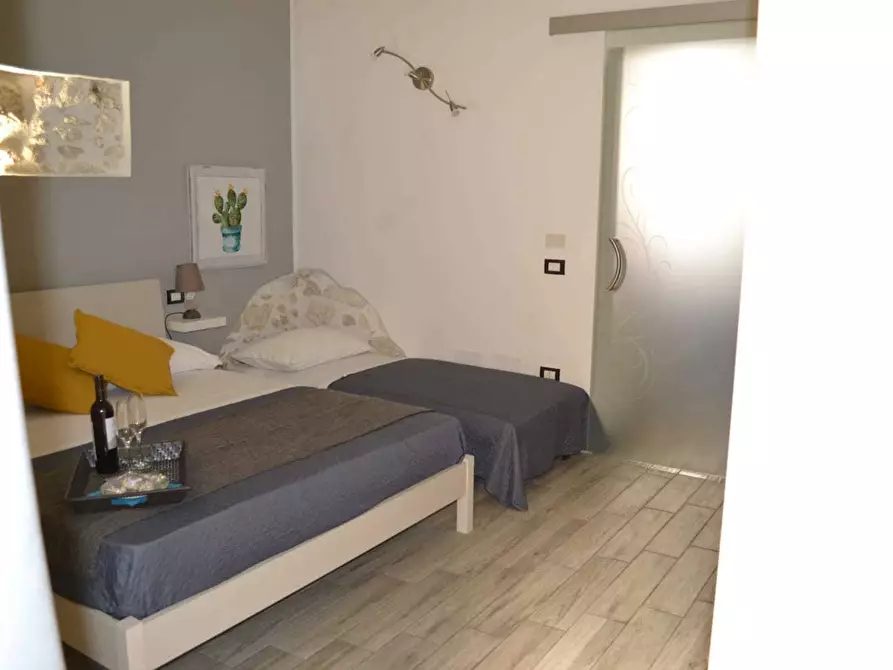 Immagine 14 di Bilocale in affitto  a Siracusa