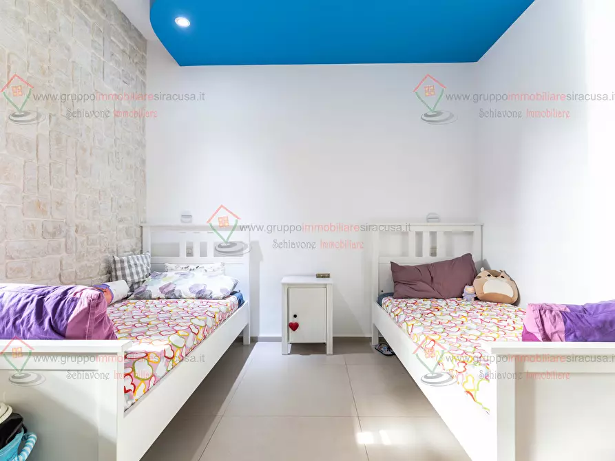 Immagine 31 di Villa in vendita  a Siracusa