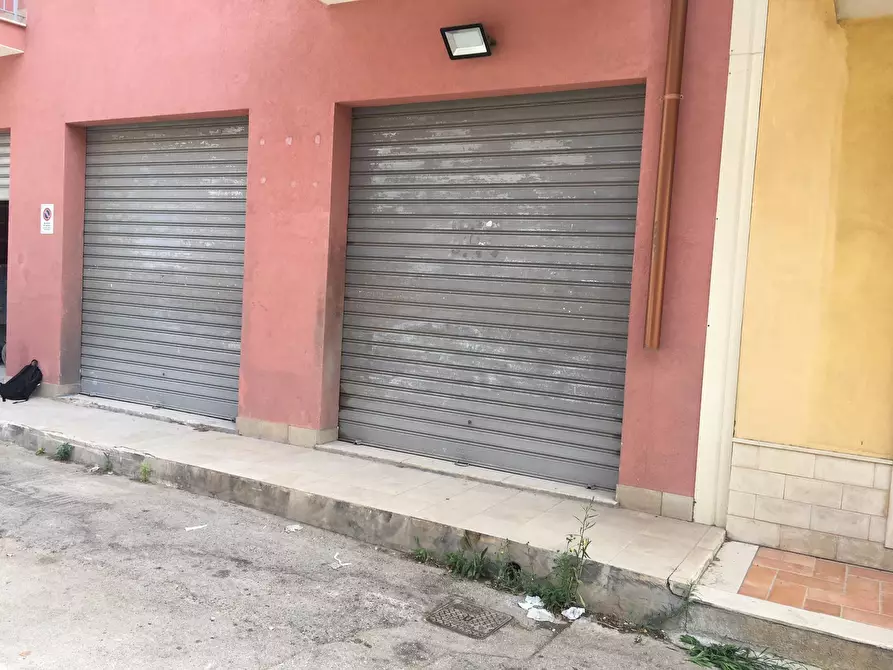 Immagine 6 di Locale commerciale in affitto  a Siracusa