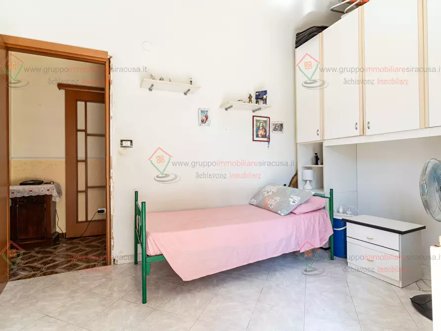 Immagine 11 di Pentalocale in vendita  a Siracusa