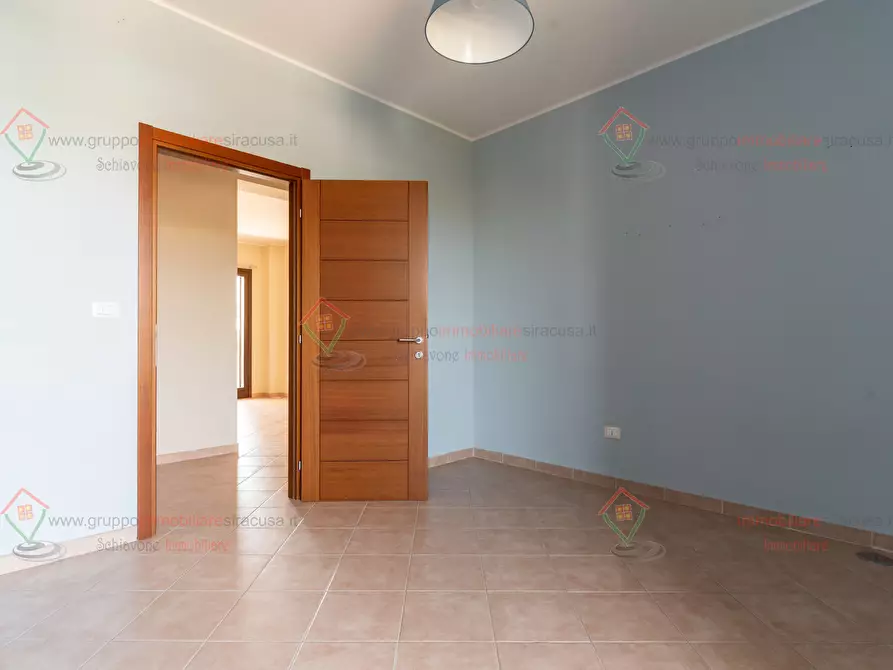 Immagine 9 di Quadrilocale in vendita  a Siracusa