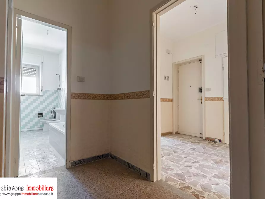 Immagine 10 di Quadrilocale in vendita  a Siracusa