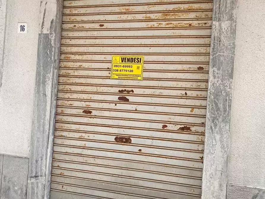 Immagine 24 di Casa indipendente in vendita  a Canicattini Bagni