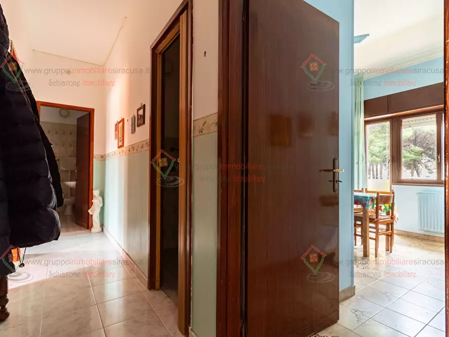 Immagine 10 di Quadrilocale in vendita  a Siracusa