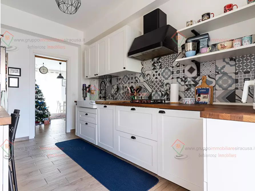 Immagine 7 di Trilocale in vendita  a Siracusa