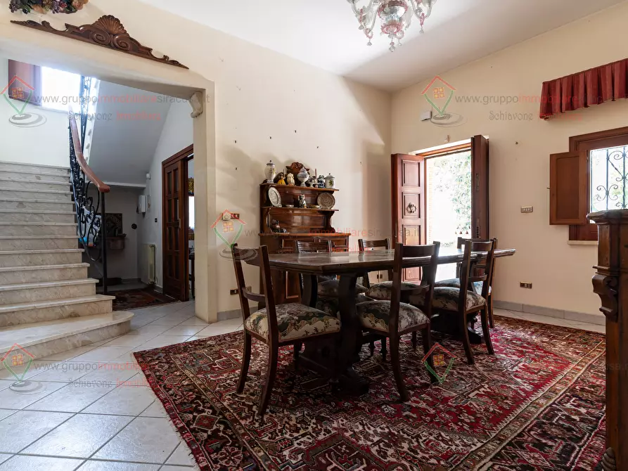 Immagine 3 di Villa in vendita  a Siracusa