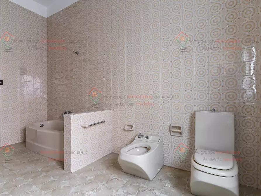 Immagine 20 di Pentalocale in vendita  a Siracusa