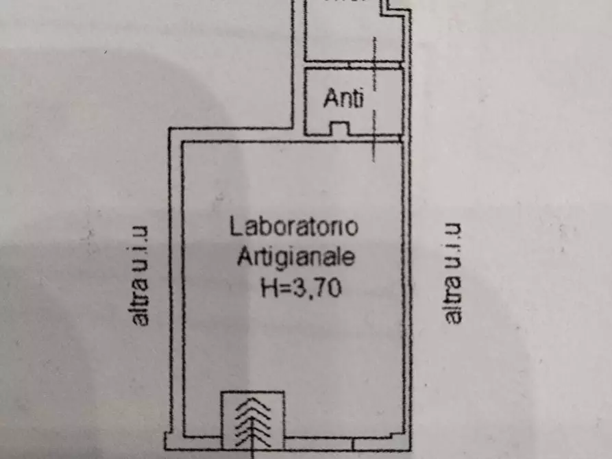 Immagine 9 di Locale commerciale in vendita  a Siracusa