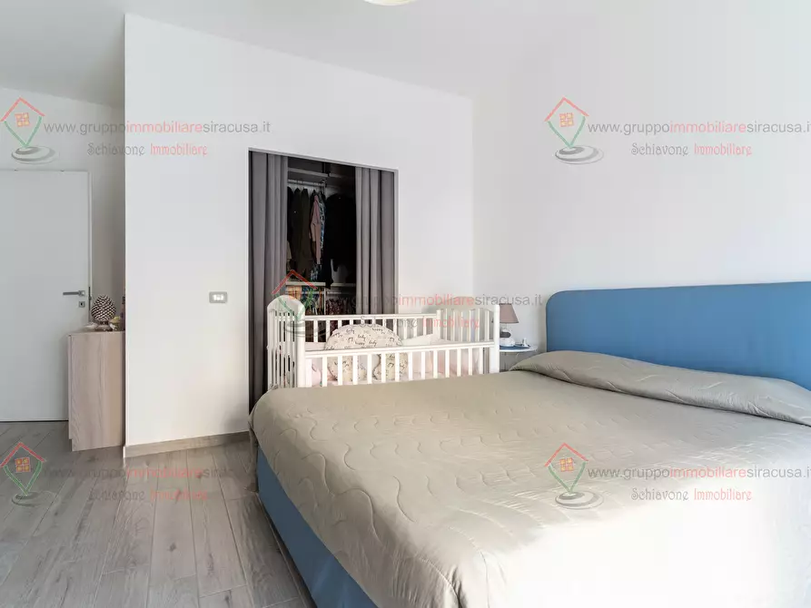 Immagine 11 di Trilocale in vendita  a Siracusa