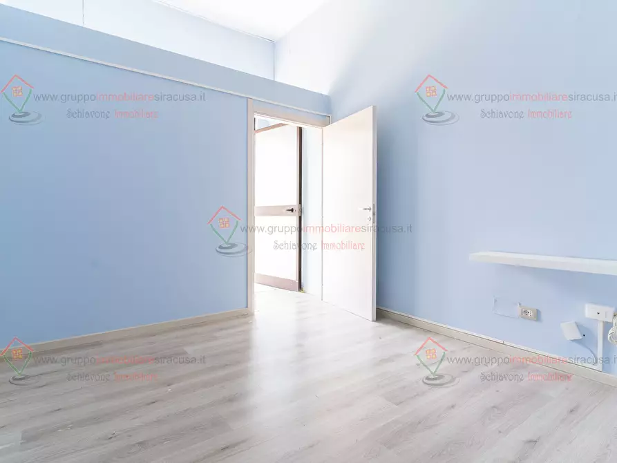 Immagine 1 di Locale commerciale in vendita  a Siracusa