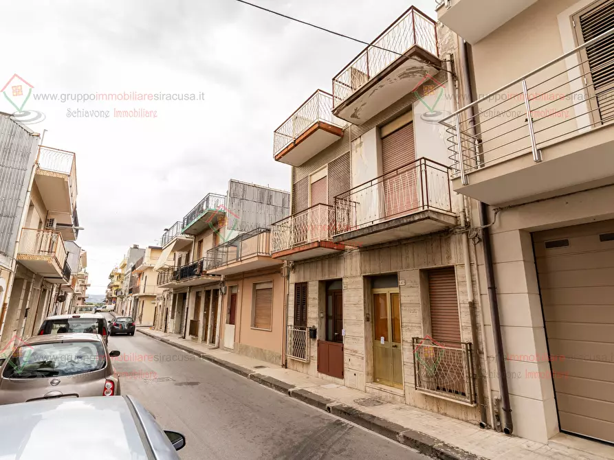 Immagine 1 di Casa indipendente in vendita  a Floridia