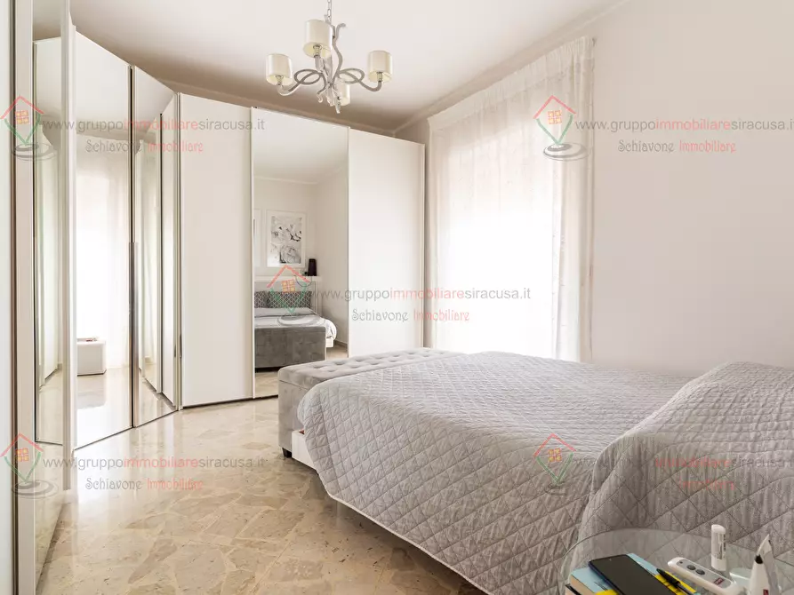 Immagine 13 di Pentalocale in vendita  a Siracusa