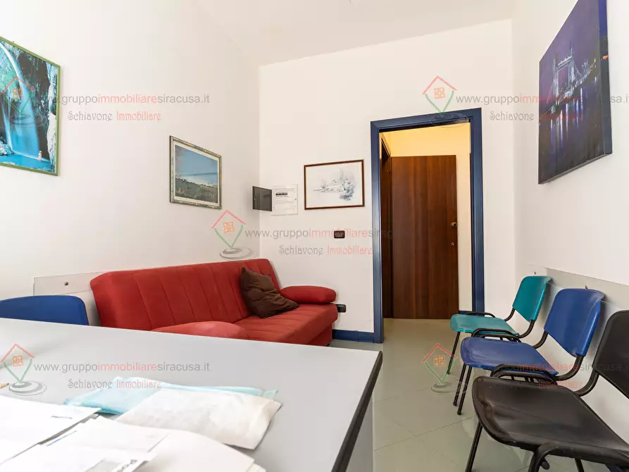 Immagine 15 di Pentalocale in vendita  a Siracusa