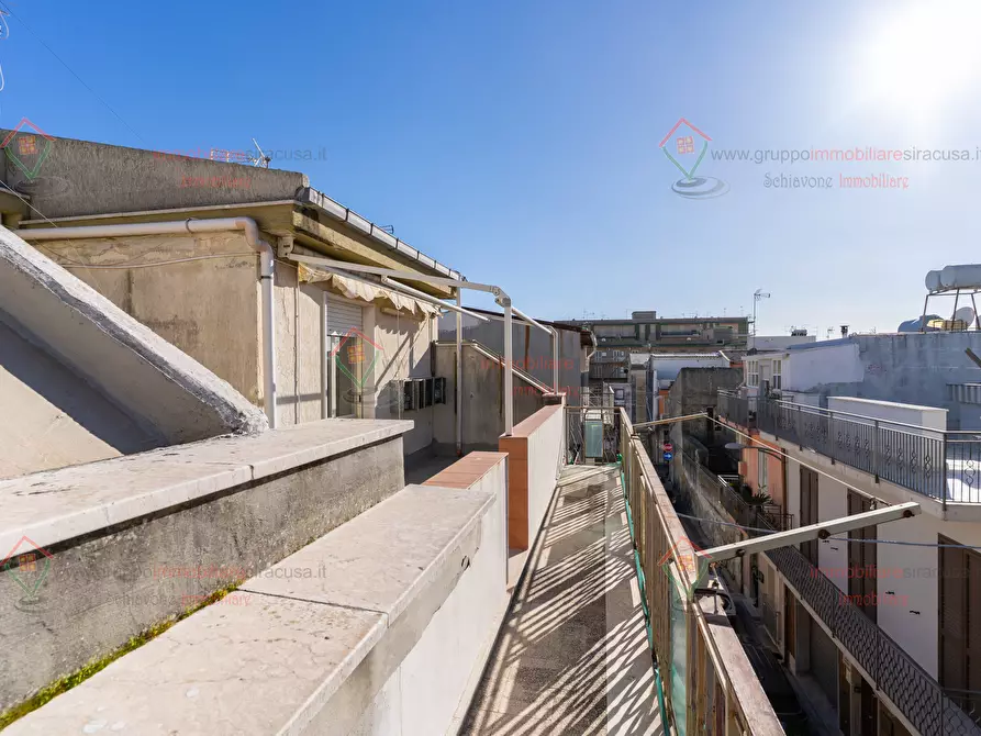 Immagine 25 di Attico in vendita  a Floridia