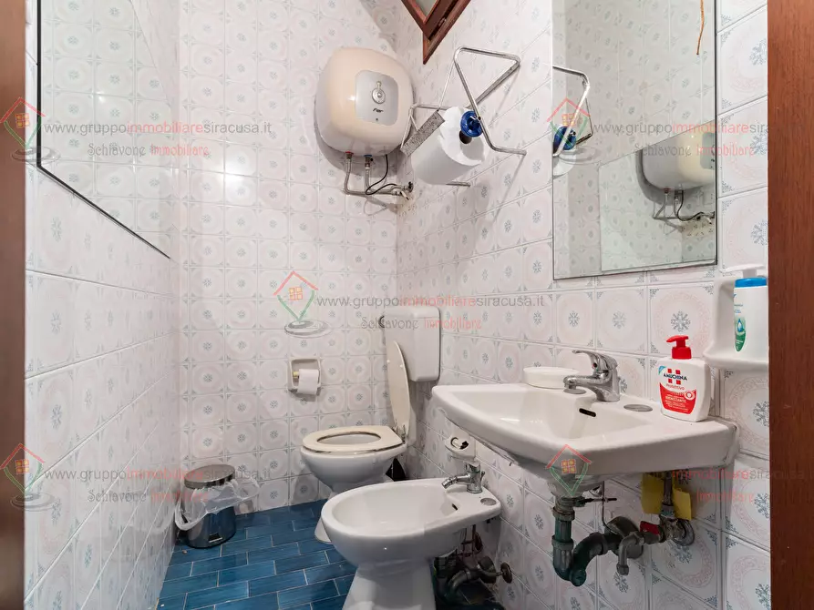 Immagine 10 di Pentalocale in affitto  a Siracusa