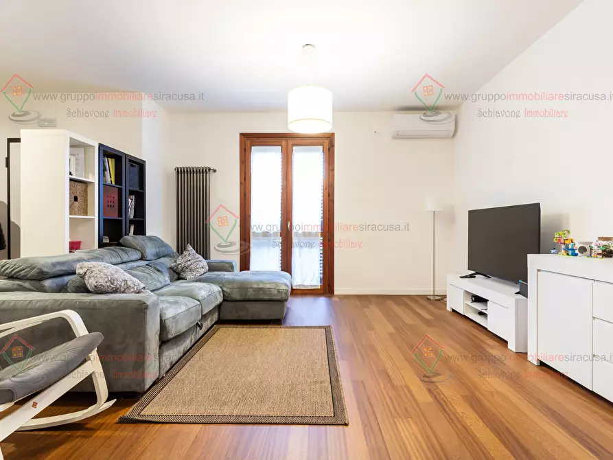 Immagine 4 di Casa bifamiliare in vendita  a Siracusa