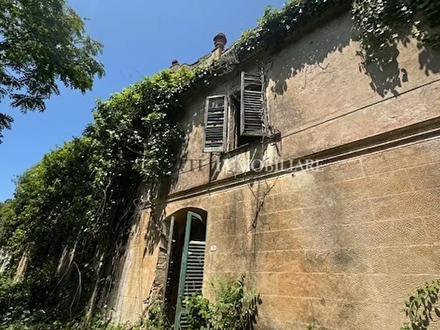 Immagine 10 di Rustico / casale in vendita  a Livorno