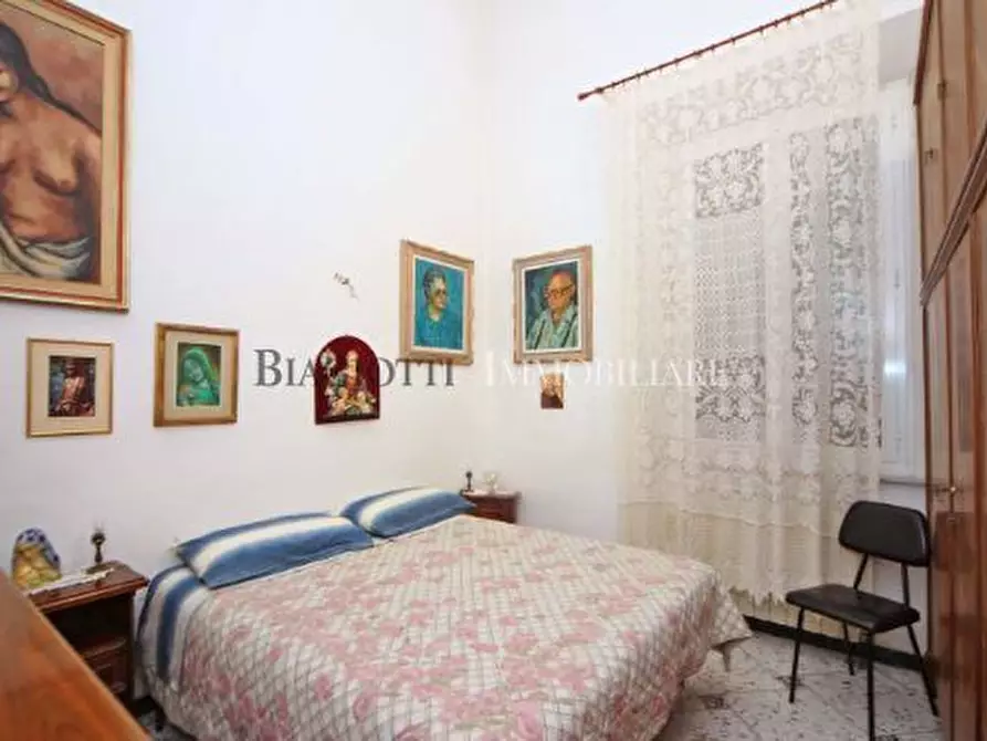 Immagine 25 di Pentalocale in vendita  in via del fante a Livorno