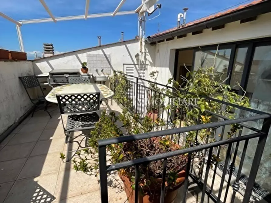 Immagine 16 di Attico in vendita  a Livorno