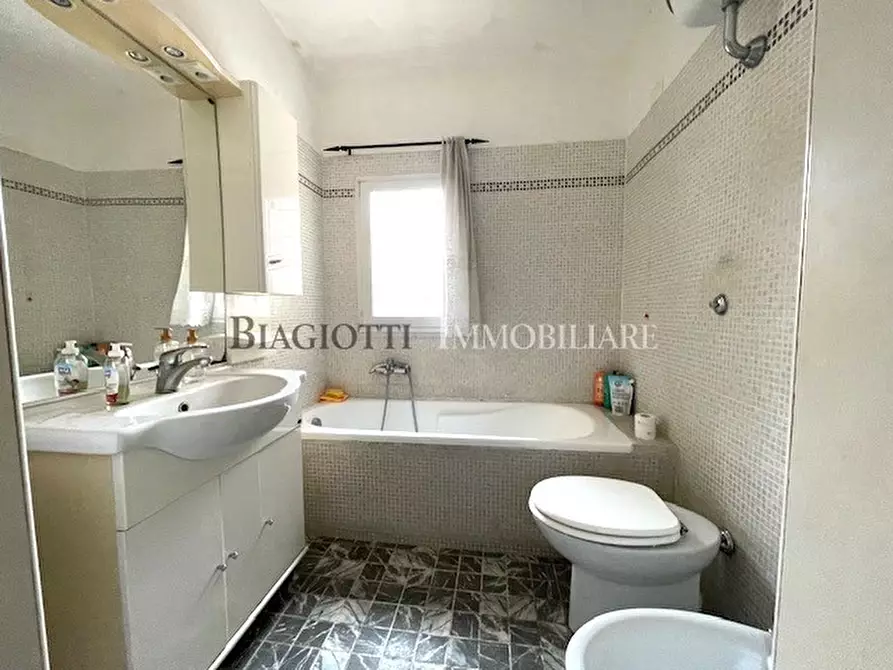 Immagine 17 di Casa semindipendente in vendita  a Livorno