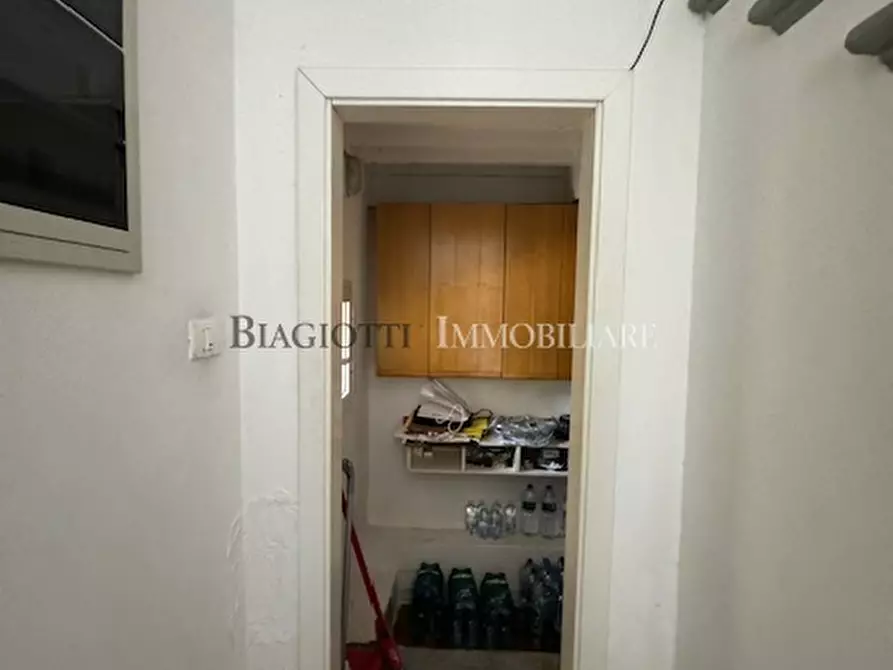 Immagine 45 di Casa semindipendente in vendita  a Livorno