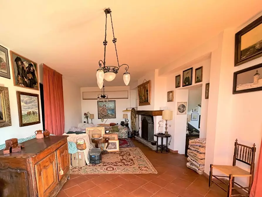 Immagine 21 di Villa in vendita  in via della maestà a Fosdinovo