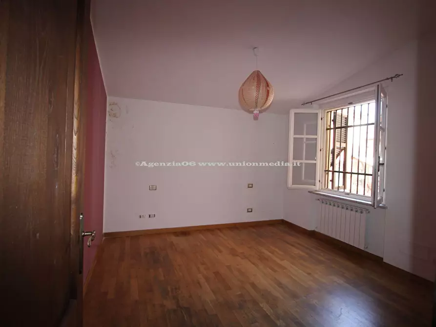Immagine 15 di Casa semindipendente in vendita  a Sarzana