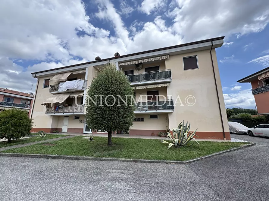 Immagine 1 di Appartamento in vendita  in Via GHIARETTOLO 10 a Sarzana