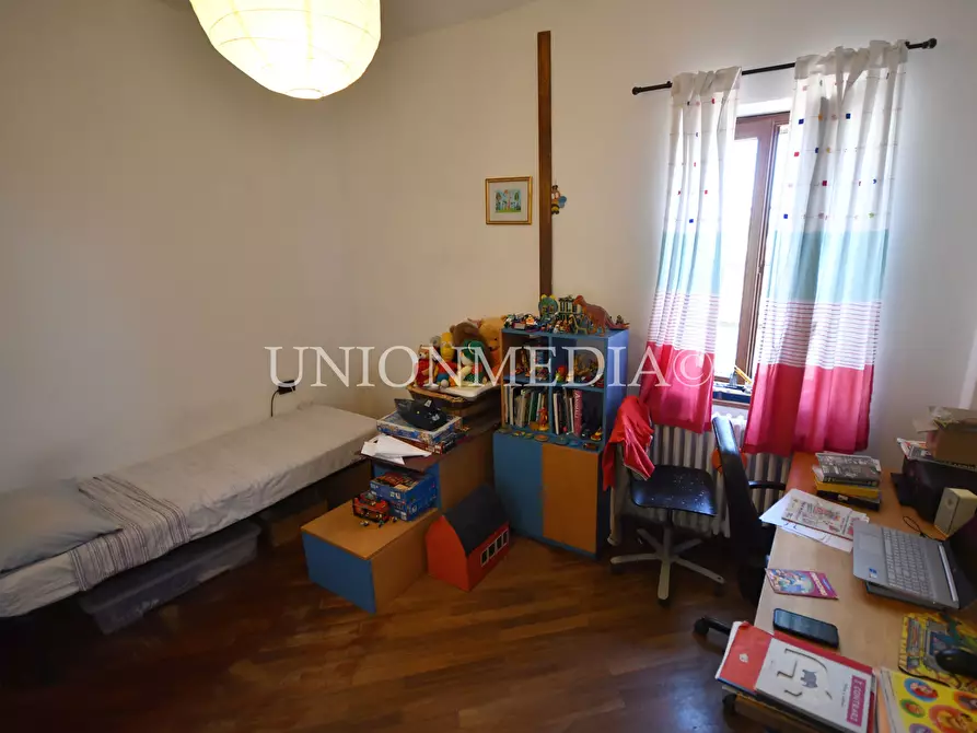 Immagine 21 di Appartamento in vendita  in piazza matteotti a Sarzana