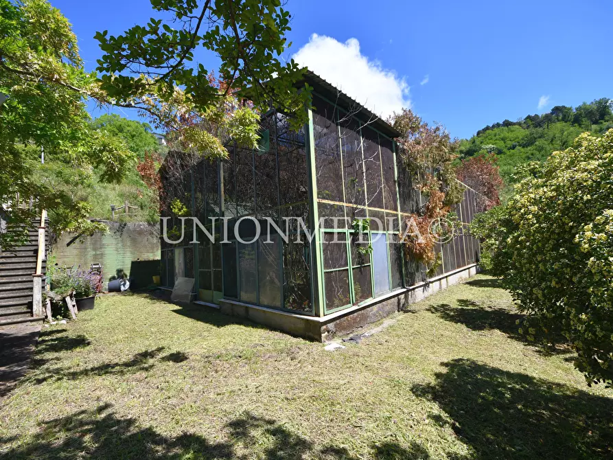 Immagine 11 di Casa indipendente in vendita  a Sarzana