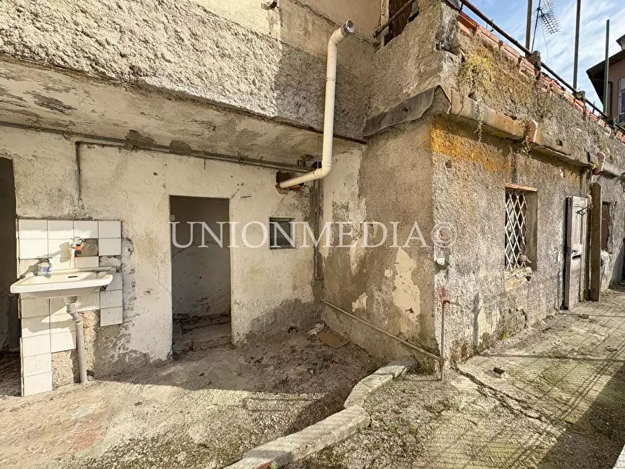 Immagine 37 di Casa semindipendente in vendita  in Viale Vittorio Alfieri 26 a Sarzana