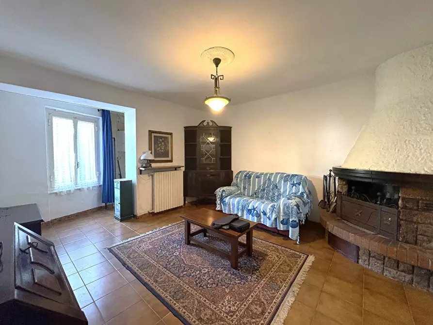 Immagine 3 di Appartamento in vendita  in Via C. A. Fabbricotti a Ameglia