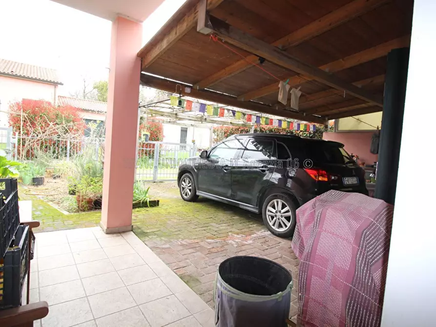 Immagine 14 di Casa indipendente in vendita  a Sarzana