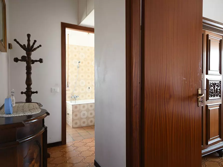 Immagine 13 di Appartamento in vendita  in Via Paolo Diana a Sarzana