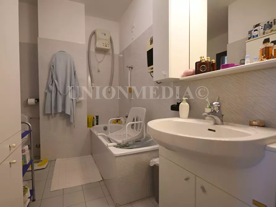 Immagine 11 di Casa semindipendente in vendita  in SP30 213 a Ameglia