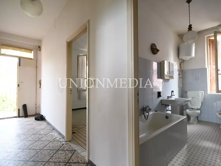 Immagine 33 di Appartamento in vendita  in Via Matteotti 8 a Vezzano Ligure