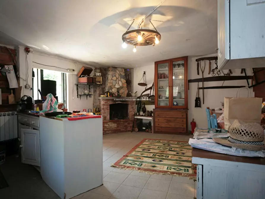 Immagine 23 di Casa indipendente in vendita  a Sarzana