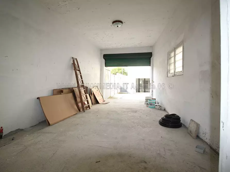 Immagine 11 di Magazzino in affitto  a Arcola