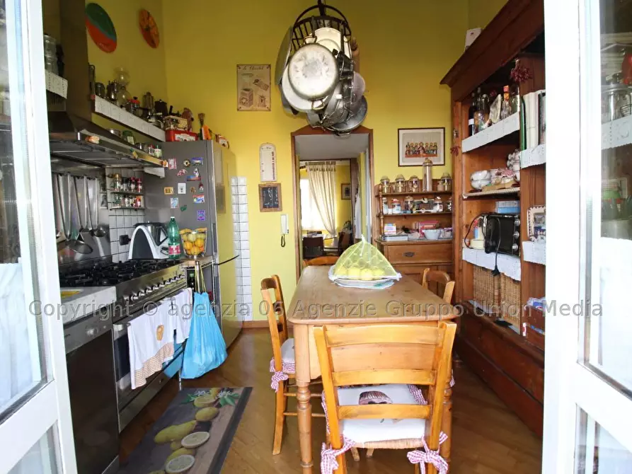 Immagine 5 di Appartamento in vendita  a La Spezia