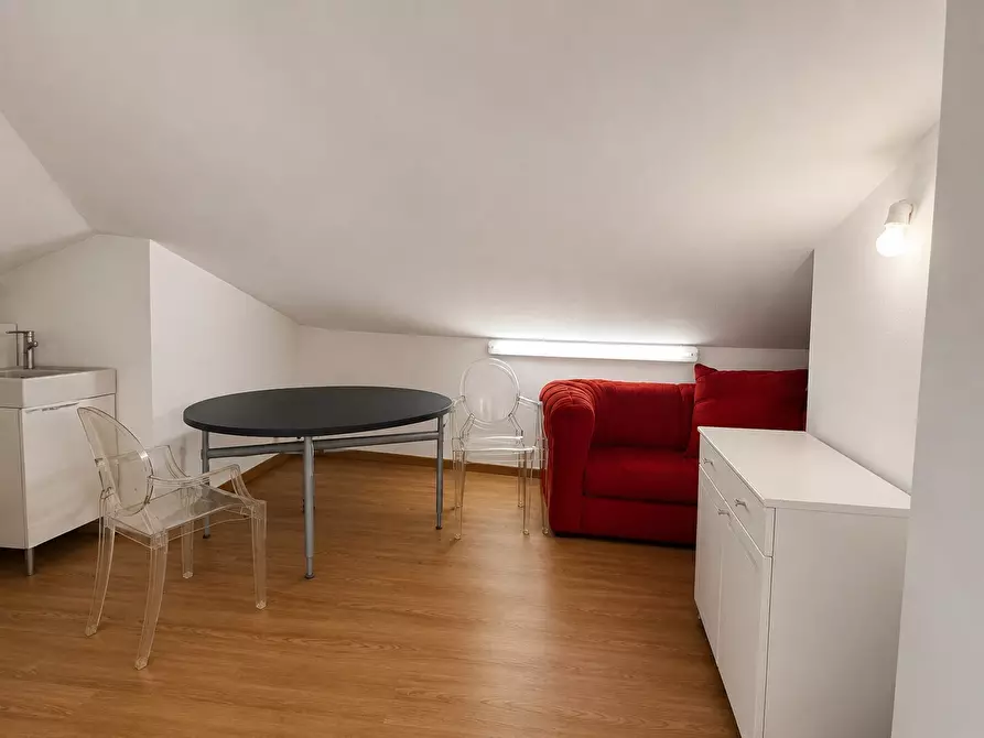 Immagine 27 di Palazzo in vendita  in Via Melozzo da Forlì 36 a Rimini