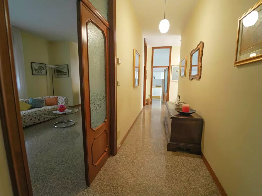 Immagine 13 di Quadrilocale in vendita  in via ugo braschi a Santarcangelo Di Romagna