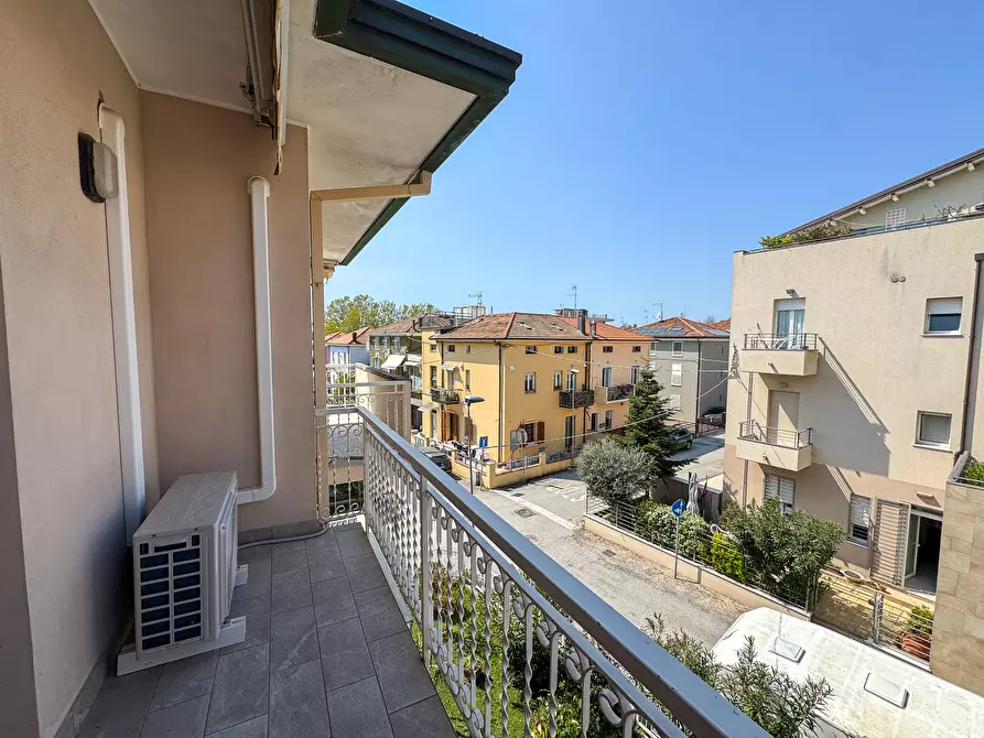 Immagine 27 di Trilocale in vendita  in Viale Piave 23 a Rimini