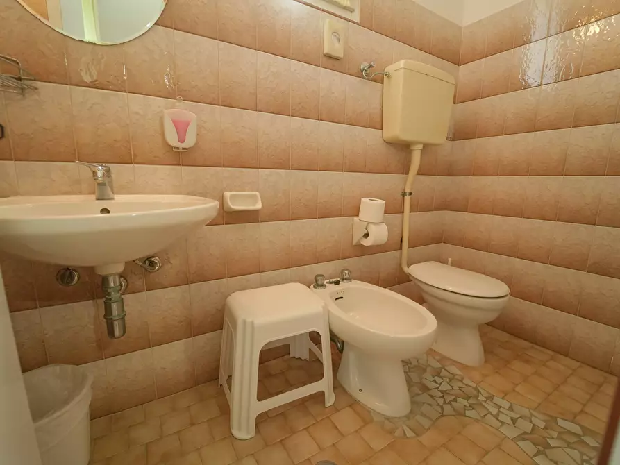 Immagine 26 di Palazzo in vendita  in Via Publio Virgilio Marone a Bellaria-Igea Marina