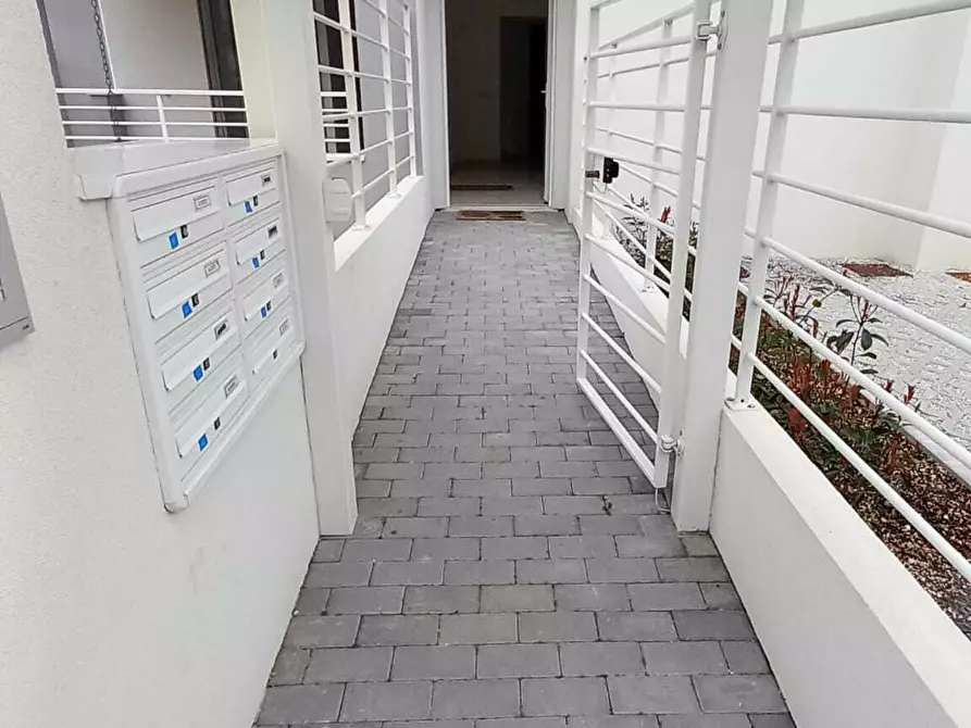 Immagine 3 di Appartamento in vendita  in Via Filippo Pananti a Rimini